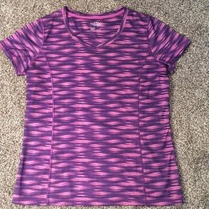 •NWOT Dri-Fit Workout T-shirt. Size:Large